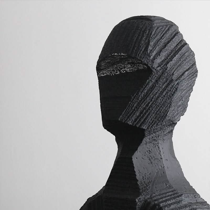 Abstract Black Geometric Bust Sculpture – Modern Minimalist Resin Statue for Contemporary Home & Office Décor - Black -