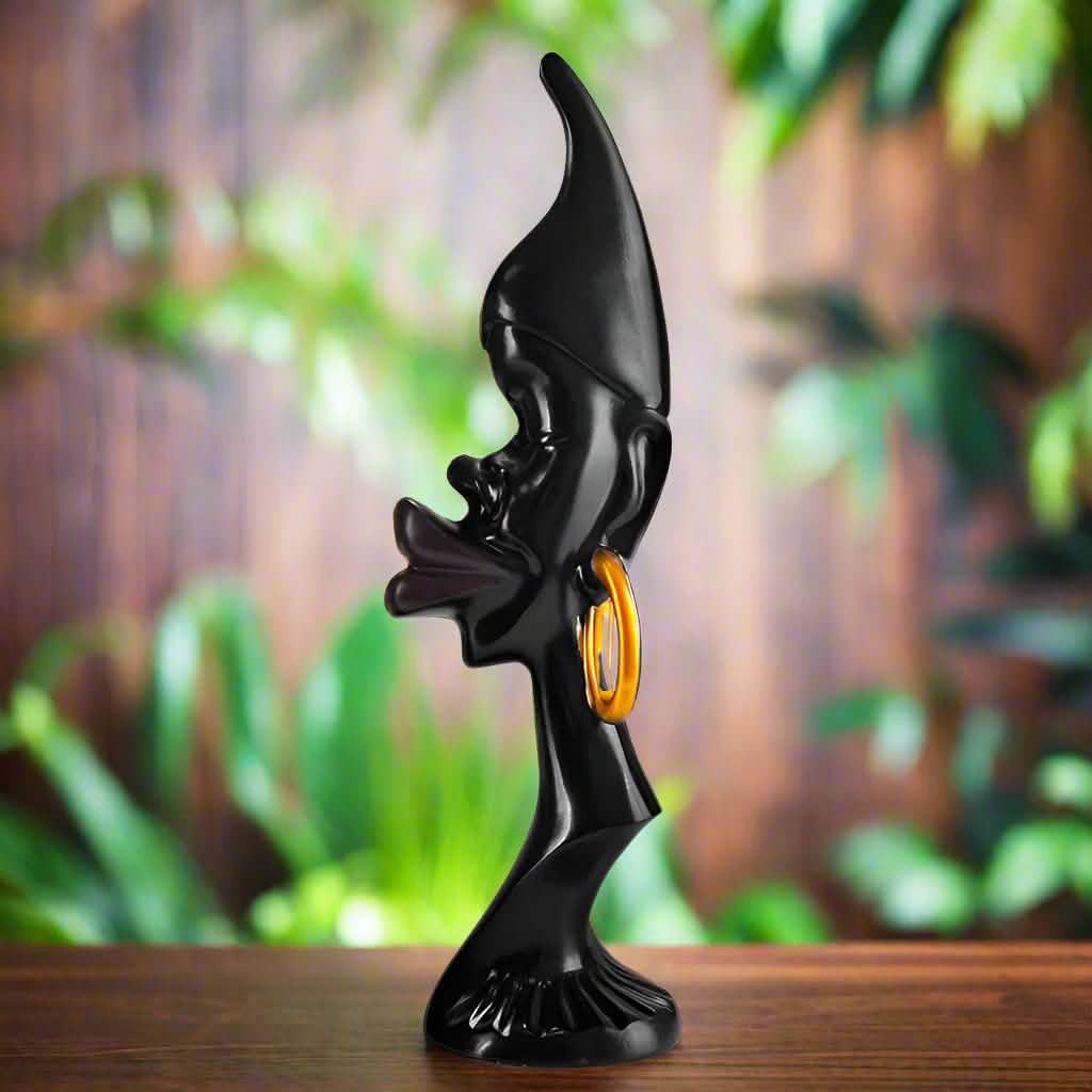 Abstract Couple Sculpture – Modern Black Resin Art Décor - Male -
