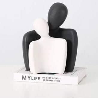 Abstract Embrace Couple Sculpture | Modern Resin Art Décor - Black & White V2 -