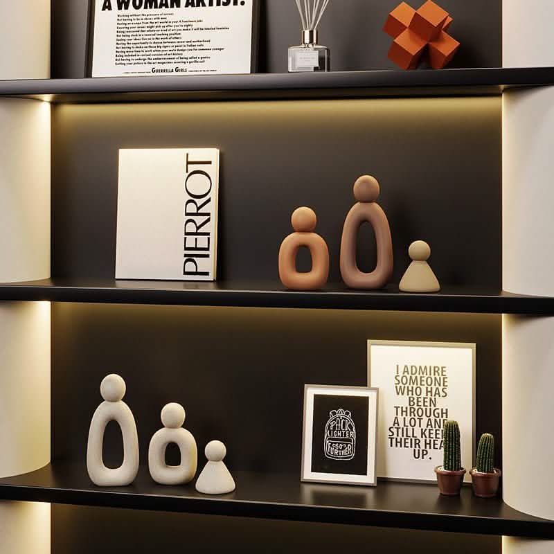 Abstract Family of Three Sculpture – Modern Resin Ornament - Multicolour -