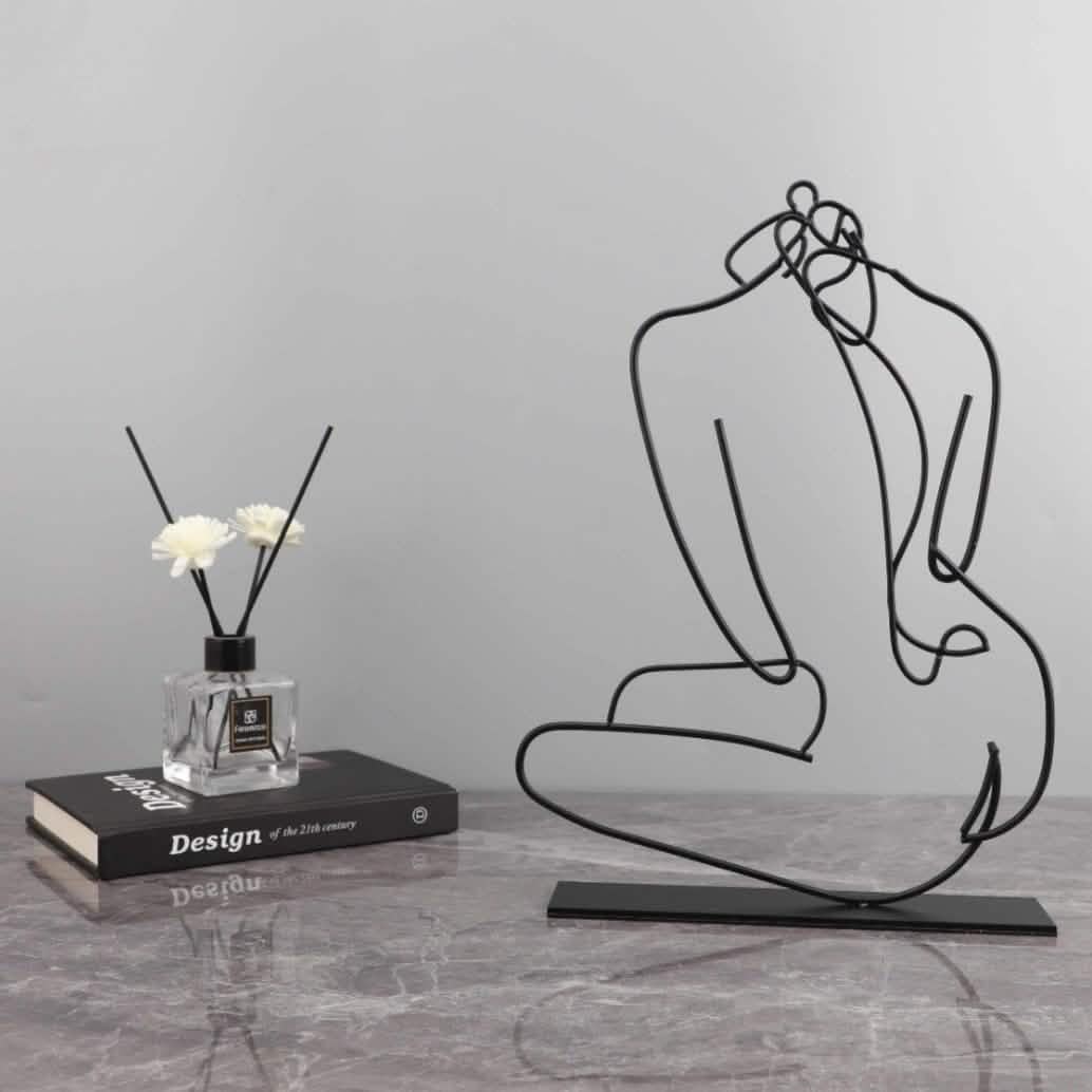 Abstract Line Art Metal Sculpture – Modern Minimalist Character Ornament - Black -