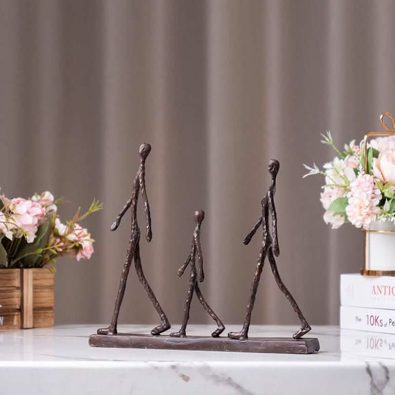 Abstract Walking Family Sculpture – Modern Resin Figurine Décor - 25.4X5.3X21.8cm - Black -