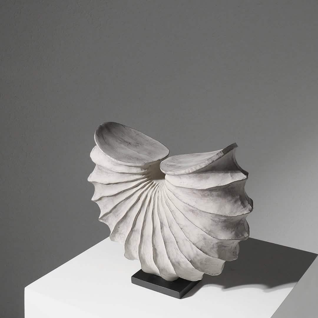 Abstract Wave Sculpture – Modern Nordic Resin Wood - Effect Ornament - 33 x 12 x 28CM -