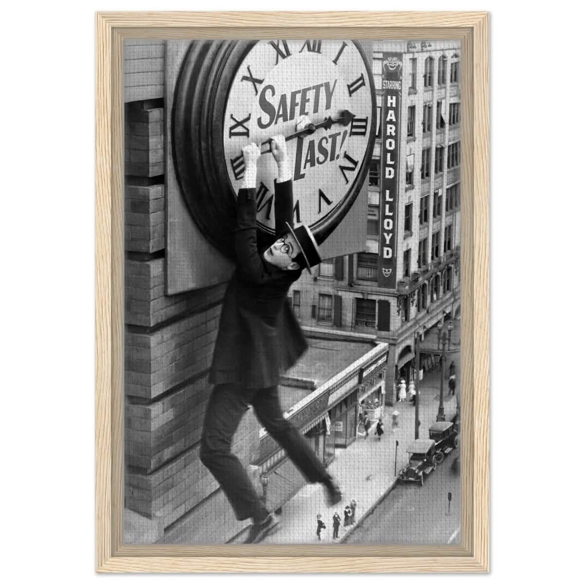 Da Vinci Pop Art wall art Print | Safety Last! (1923) - Framed Canvas - 30x45 cm / 12x18″ - Wood frame