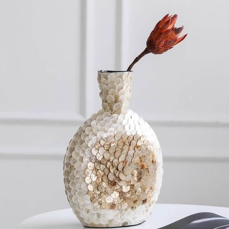 French Entry Lux Golden Shell Art Vase – Coastal Luxury Home Décor - Gold -