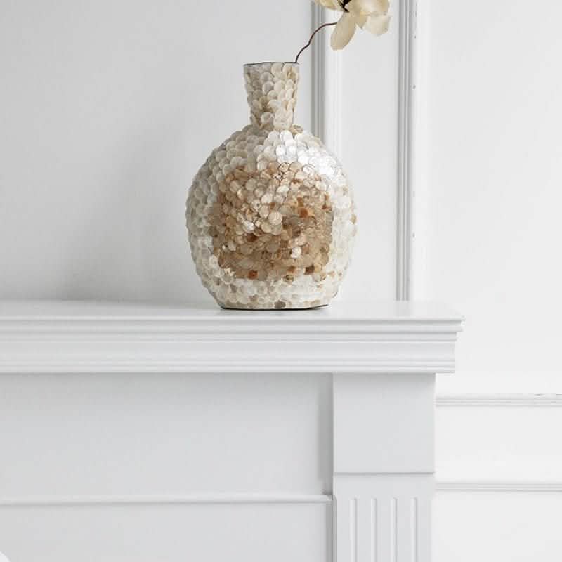 French Entry Lux Golden Shell Art Vase – Coastal Luxury Home Décor - Gold -