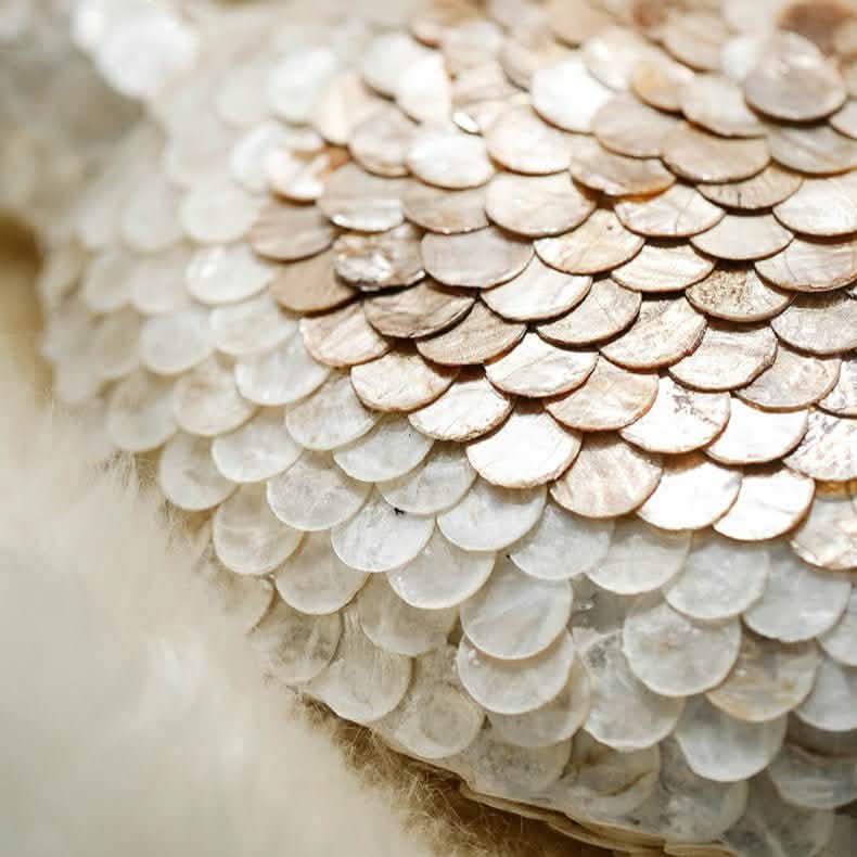 French Entry Lux Golden Shell Art Vase – Coastal Luxury Home Décor - Gold -