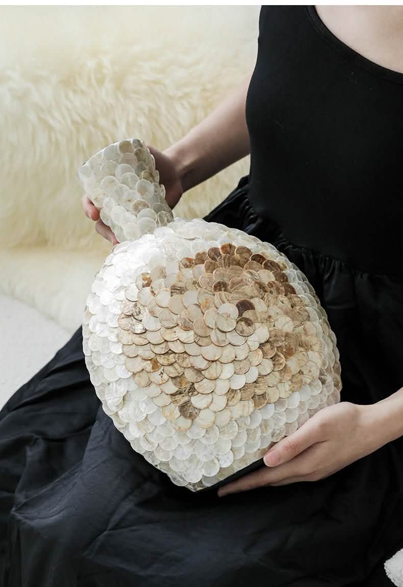 French Entry Lux Golden Shell Art Vase – Coastal Luxury Home Décor - Gold -