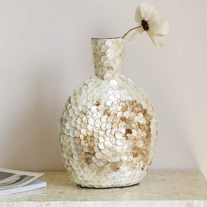 French Entry Lux Golden Shell Art Vase – Coastal Luxury Home Décor - Gold -