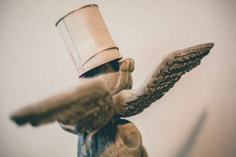 Modern Angel Sculpture – Contemporary Resin Art Décor - Grey -