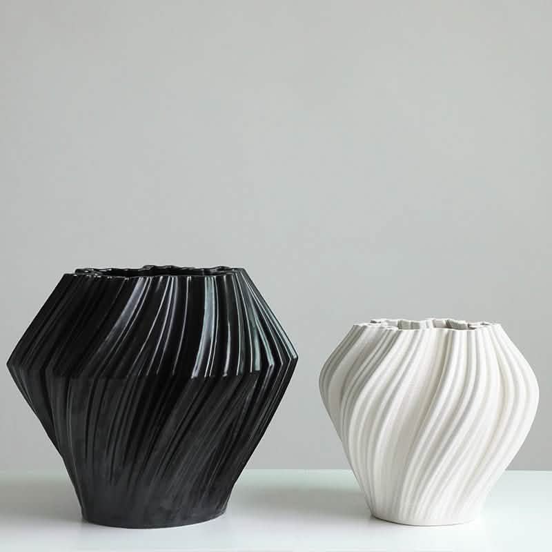 Modern Ceramic Art Vase – Black & White Decorative Home Décor - Large black -