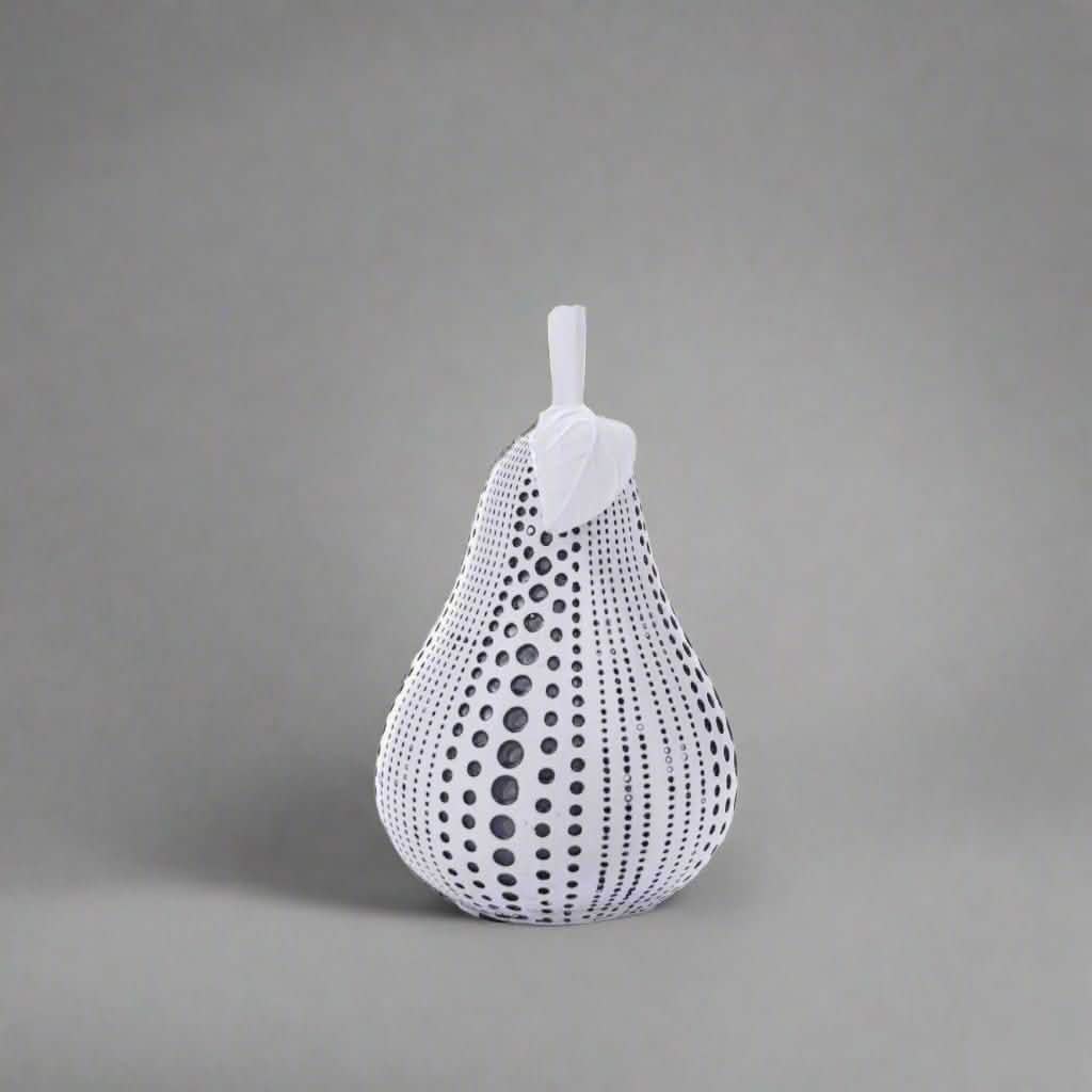 Modern Resin Pear Sculpture – Minimalist Fruit Ornament for Home Décor - 18x10.5x10.5cm - Pear -