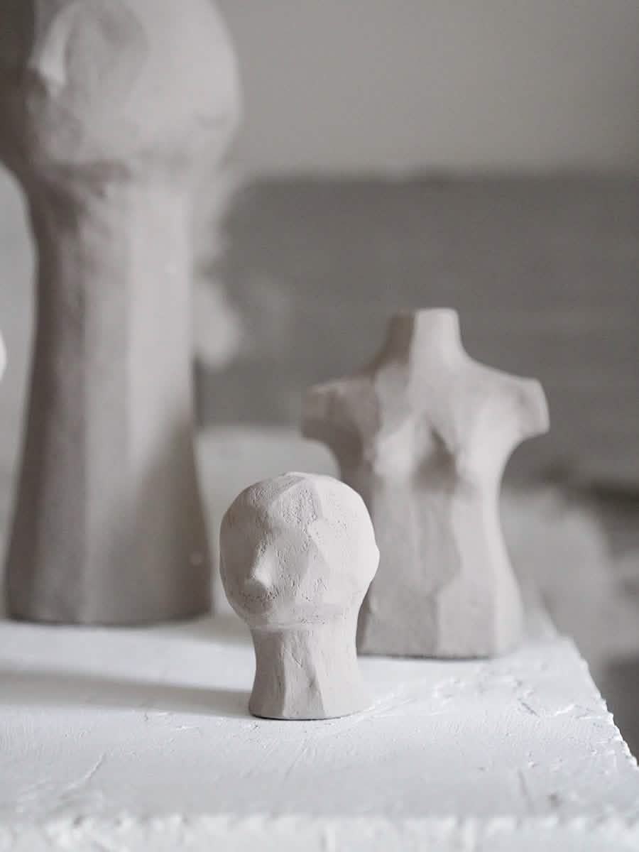 Original plaster sculpture of human body - Stand grey -