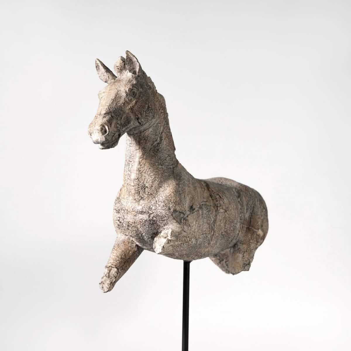 Silent Horse Resin Sculpture – Elegant Modern Tabletop Decoration - Silent Elegance – Horse Sculpture -