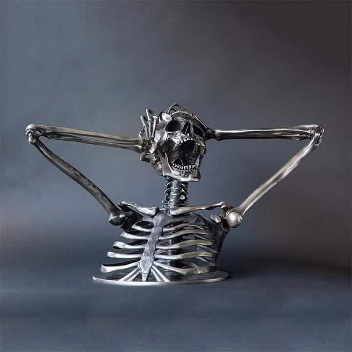 Skeleton Bust Sculpture – Modern Gothic Resin Art - 17x15x11cm - Metallic Silver -