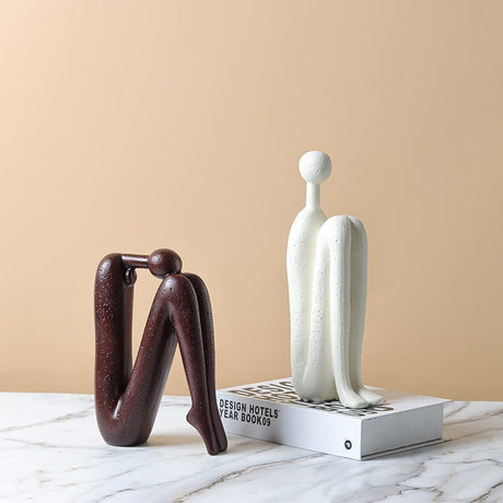 Abstract Back - to - Back Figurine Sculpture – Modern Ceramic Art Décor - Gray And White - 
