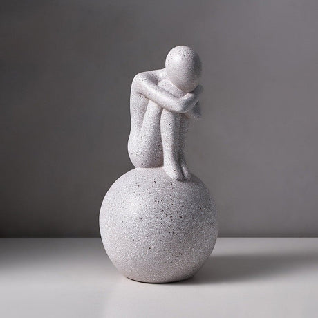 Abstract Couple Statue of Love – Modern Nordic Resin Sculpture for Living Room Decoration & Romantic Home Décor - Grey - sitting on the ball - 