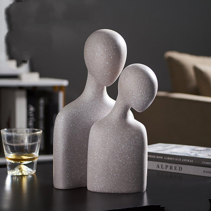 Abstract Couple Statue of Love – Modern Nordic Resin Sculpture for Living Room Decoration & Romantic Home Décor - Grey - guard - 