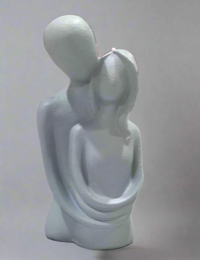 Abstract Couple Statue of Love – Modern Nordic Resin Sculpture for Living Room Decoration & Romantic Home Décor - Grey - embrace - 