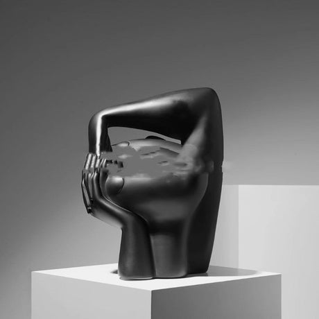 Abstract Crooked Head Resin Sculpture – Modern Artistic Ornament - Thinking about Portraits - 