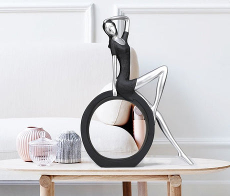 Abstract Girl Sculpture – Modern Resin Art Décor for Living Rooms - Black - 