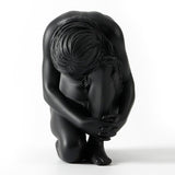 Abstract Kneeling Woman Sculpture – Modern Black Resin Figurine for Elegant Home & Contemporary Art Décor - Black - 
