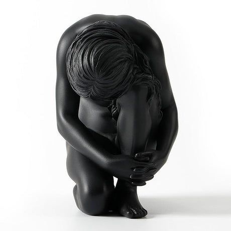 Abstract Kneeling Woman Sculpture – Modern Black Resin Figurine for Elegant Home & Contemporary Art Décor - Black - 