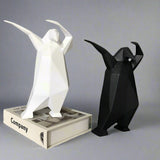 Abstract Penguin Sculpture – Modern Resin Art Home Décor - White 20X8x24.5cm - 