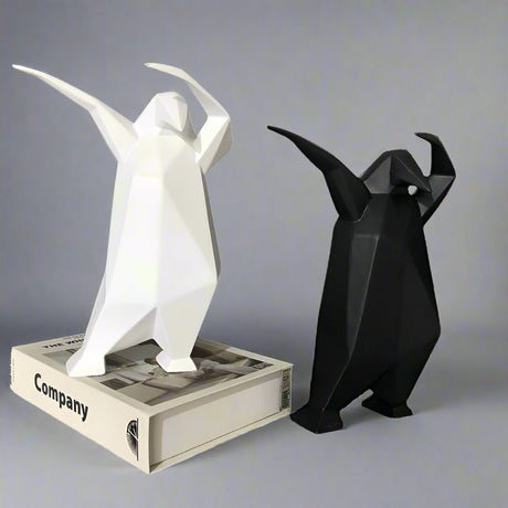Abstract Penguin Sculpture – Modern Resin Art Home Décor - White 20X8x24.5cm - 