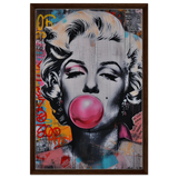 "Bubblegum Marilyn" – Pop Art Street Style Wall Print - Framed Canvas - 50x75 cm / 20x30″ - Dark wood frame