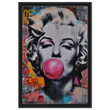 "Bubblegum Marilyn" – Pop Art Street Style Wall Print - Framed Canvas - 40x60 cm / 16x24″ - Black frame