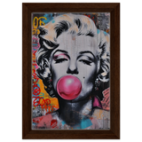 "Bubblegum Marilyn" – Pop Art Street Style Wall Print - Framed Canvas - 20x30 cm / 8x12″ - Dark wood frame