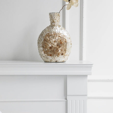 French Entry Lux Golden Shell Art Vase – Coastal Luxury Home Décor - Gold - 