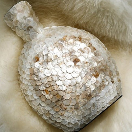 French Entry Lux Golden Shell Art Vase – Coastal Luxury Home Décor - Gold - 