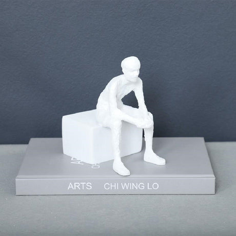 Luxury Artistic Figure Sculpture Ornaments - 8.5X12X14.5cm - 