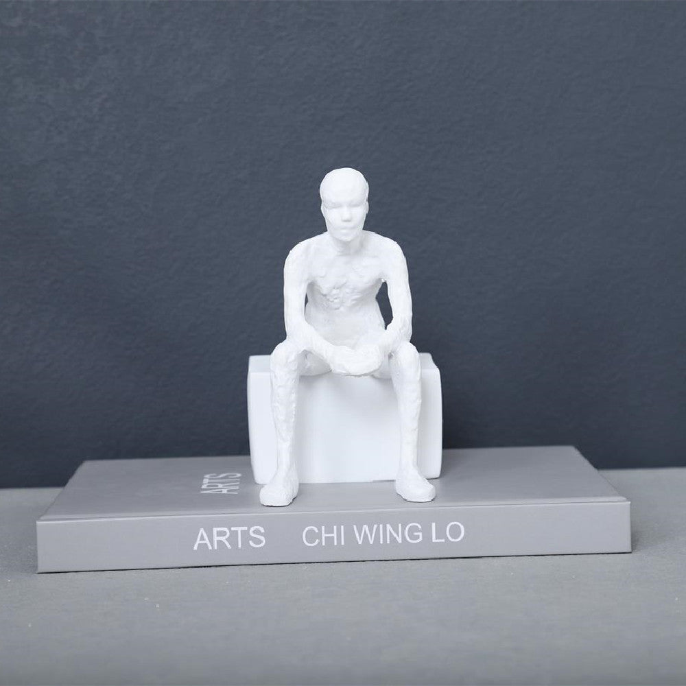 Luxury Artistic Figure Sculpture Ornaments - 8.5X12X14.5cm - 