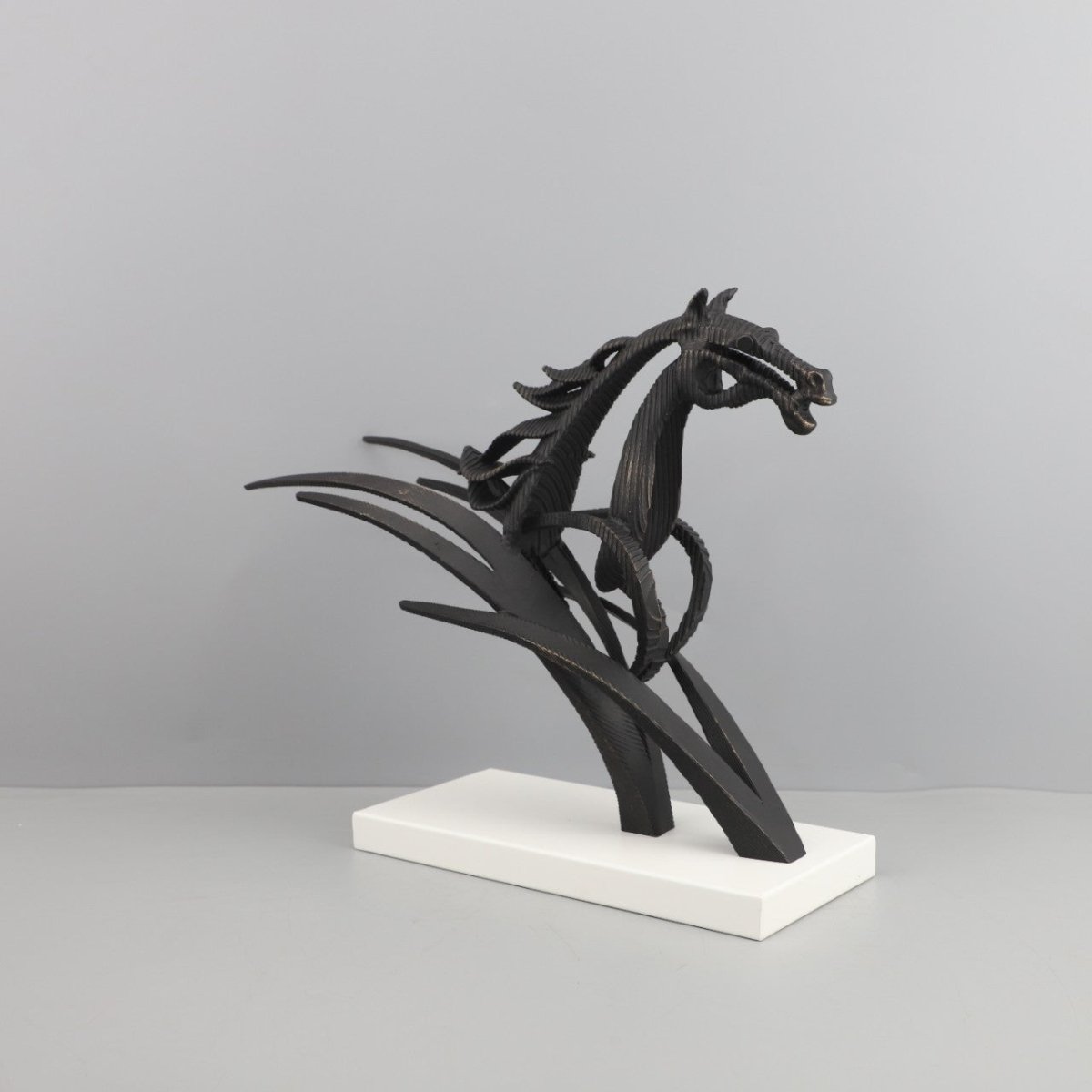 Modern Geometric Metal Horse Sculptures – Elegant Home Décor Ornaments (Small & Large Sizes) - Set - 