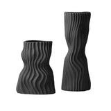 Modern Minimalist Corrugated Resin Vase – Black & White Sculptural Flower Holder - Black Large 13x11x34cm - 