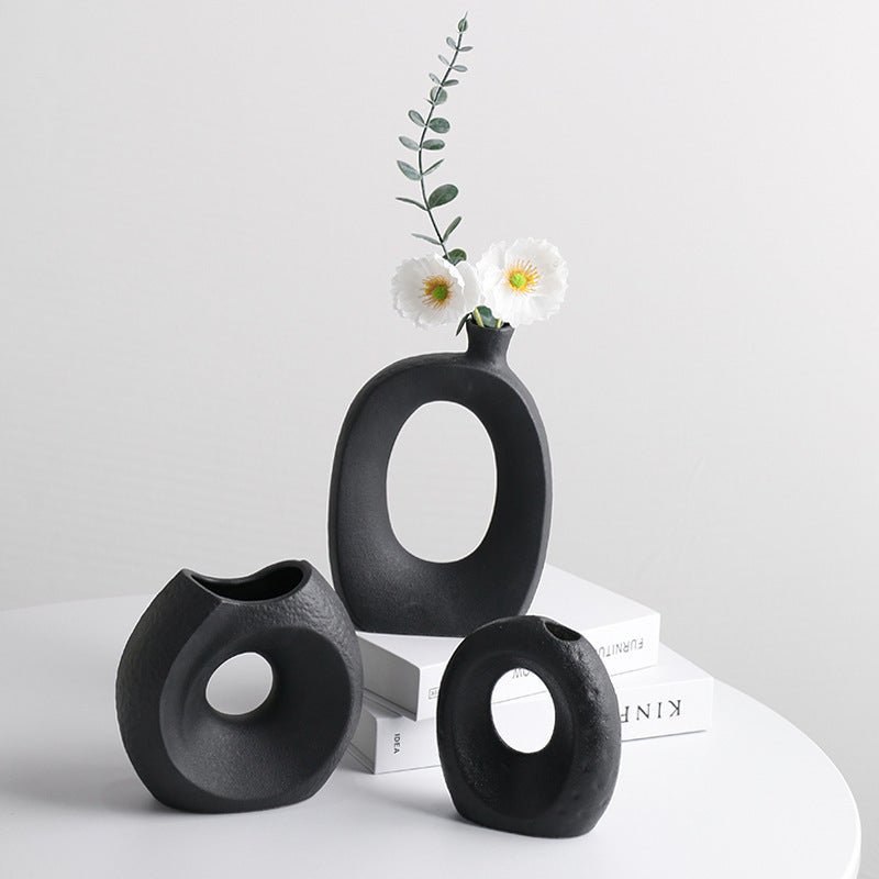Modern Nordic Ceramic Vase – Minimalist Monochrome Porcelain Flower Arrangement Ornaments - Circular imperfection - 