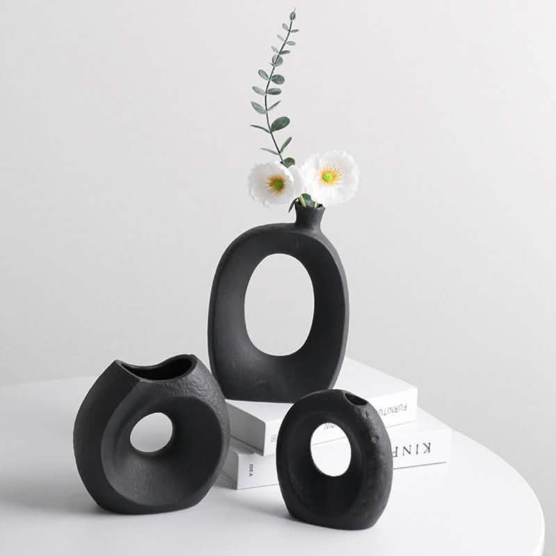 Modern Nordic Ceramic Vase – Minimalist Monochrome Porcelain Flower Arrangement Ornaments - Circular imperfection - 