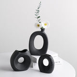 Modern Nordic Ceramic Vase – Minimalist Monochrome Porcelain Flower Arrangement Ornaments - Circular imperfection - 