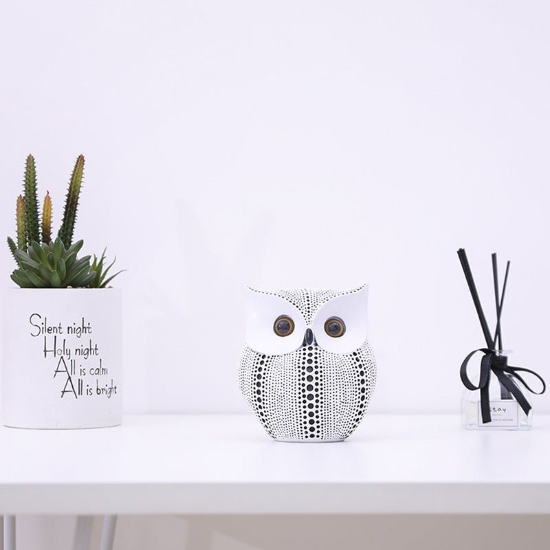 Modern Owl Resin Figurines – Symbol of Wisdom & Home Charm - Black - 