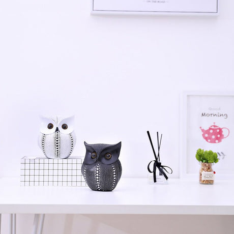 Modern Owl Resin Figurines – Symbol of Wisdom & Home Charm - Black - 