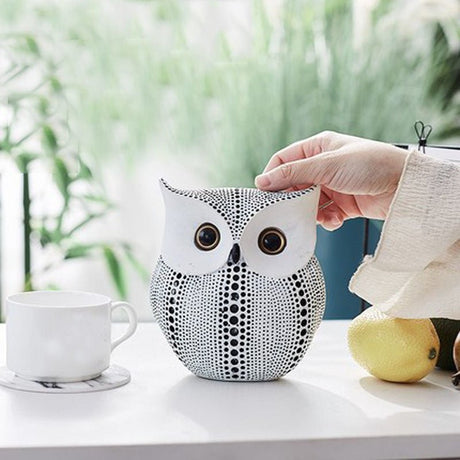 Modern Owl Resin Figurines – Symbol of Wisdom & Home Charm - Black - 