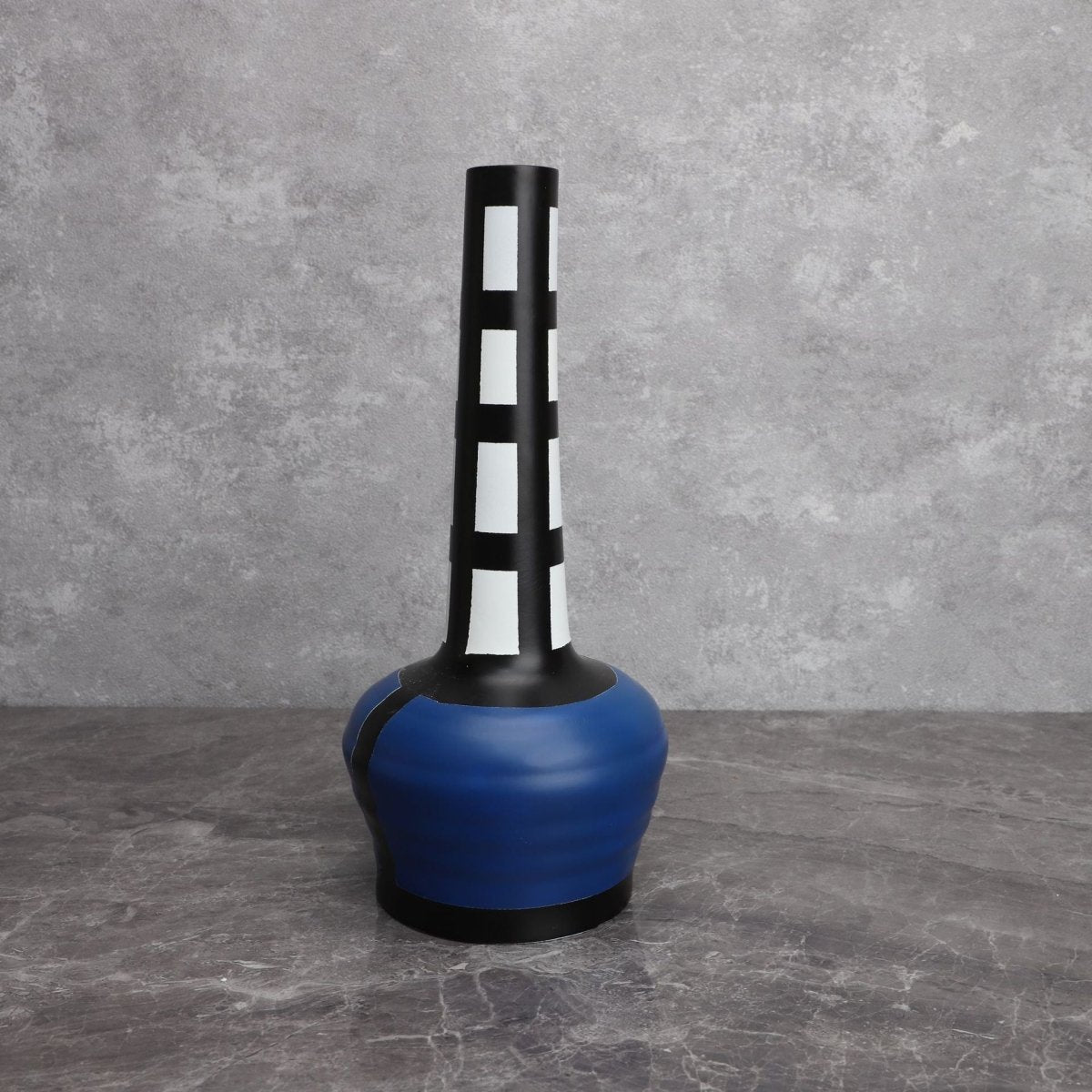 Modern Resin Painted Grid Vase – Geometric Decorative Home Ornament - Tall Grid Vase – 37 cm - 