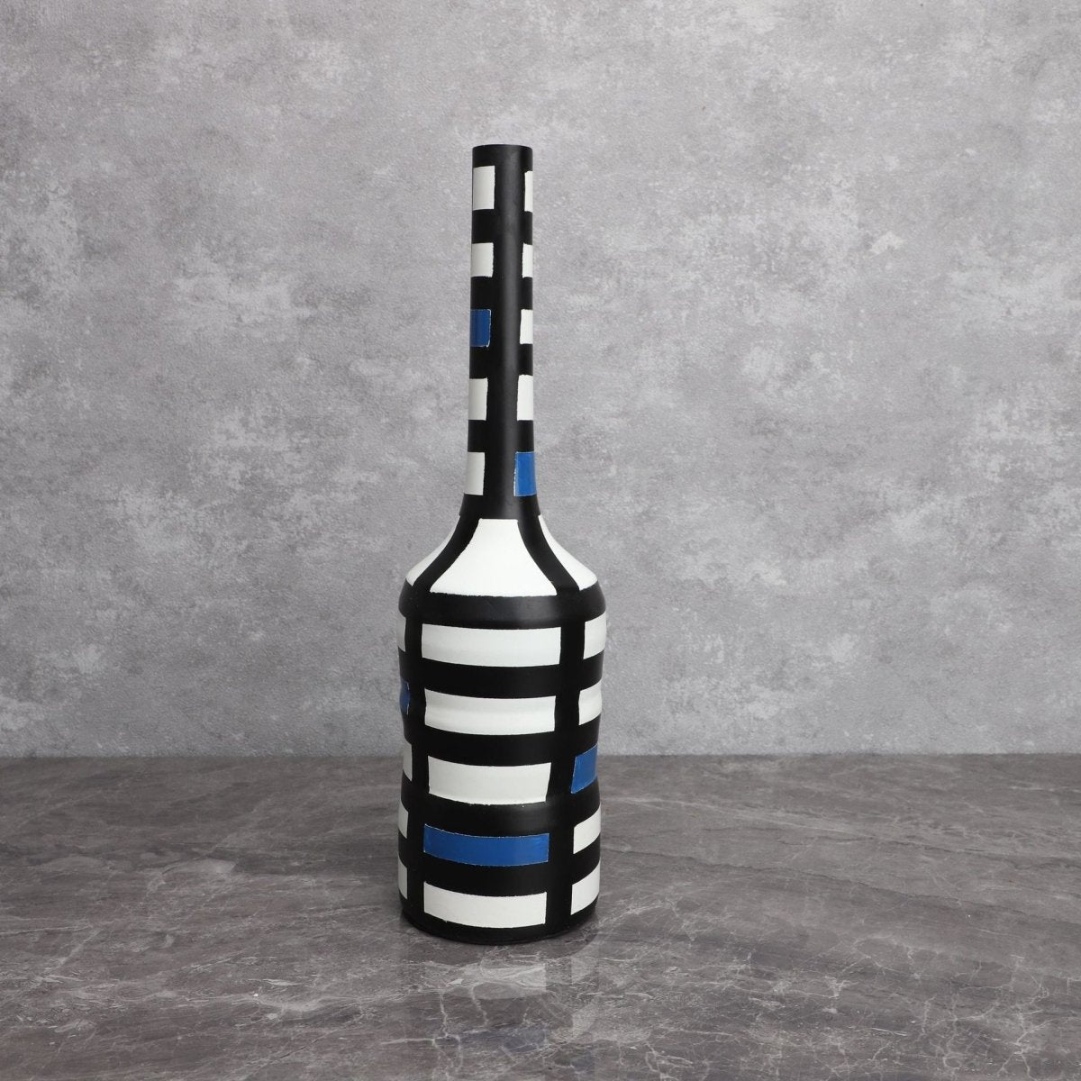 Modern Resin Painted Grid Vase – Geometric Decorative Home Ornament - Tall Grid Vase – 37 cm - 
