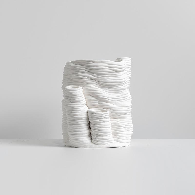 Popcorn Abstract Resin Vase – Modern Art Sculpture Home Décor - Small (26 x 25 x 23 cm) - 