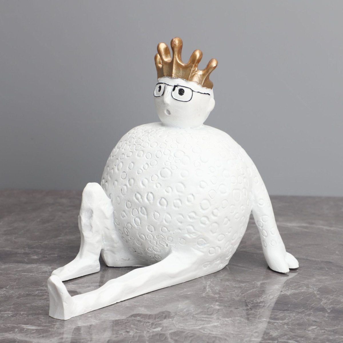 Whimsical King Figurine Sculpture – Modern Abstract Resin Statue with Crown & Glasses for Creative Home Décor - White - 
