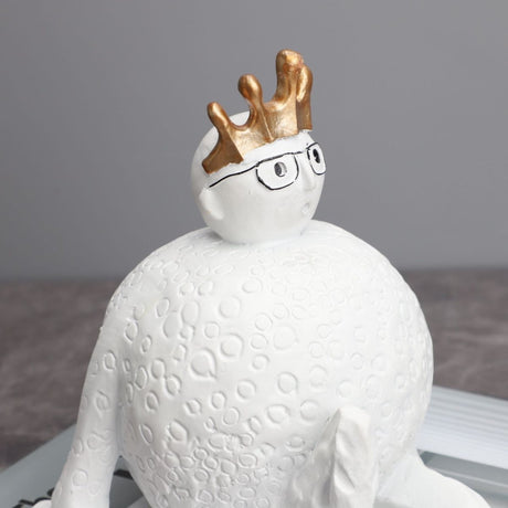 Whimsical King Figurine Sculpture – Modern Abstract Resin Statue with Crown & Glasses for Creative Home Décor - White - 